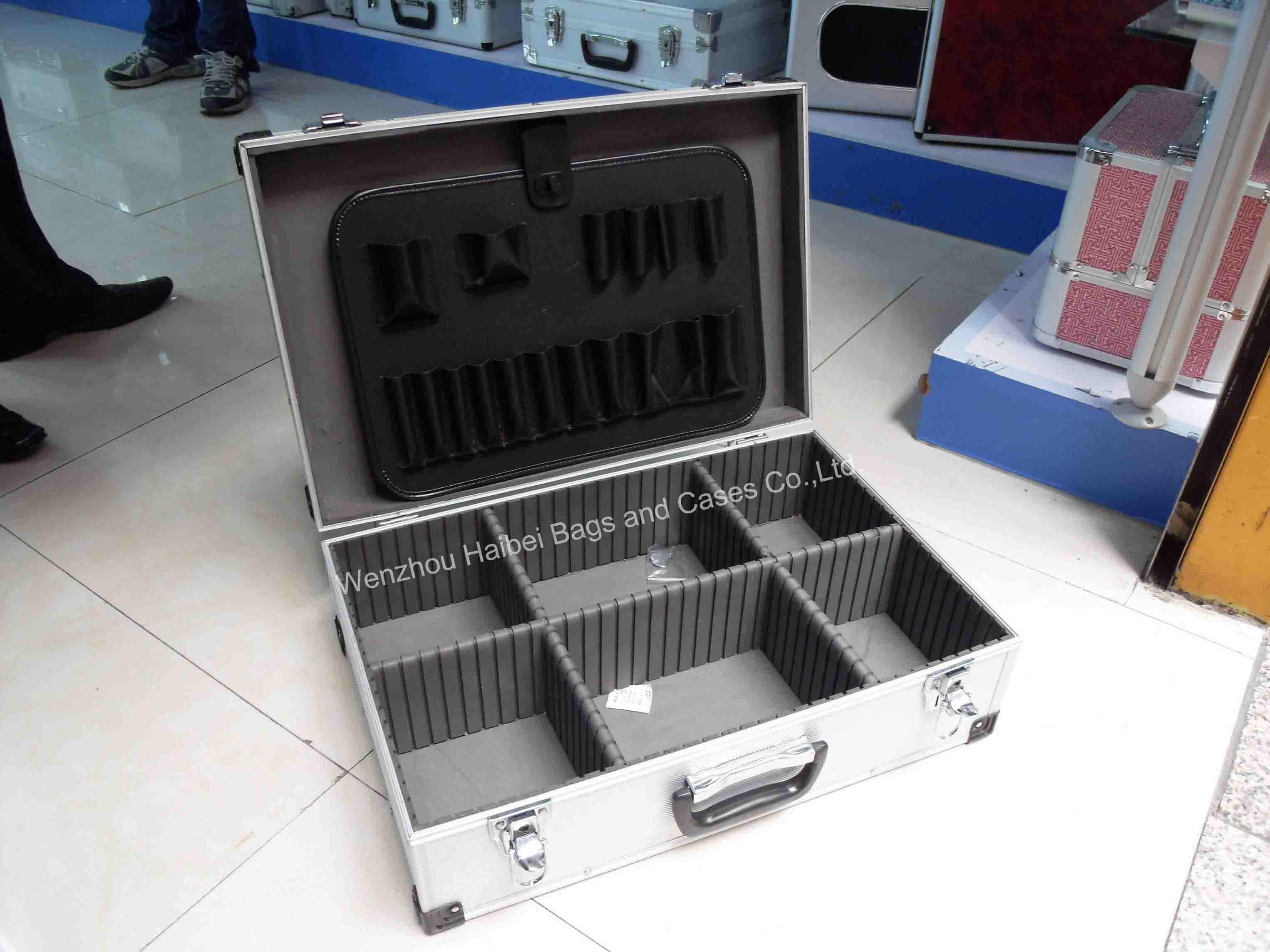 http://haibeibag.com/pbpic/Tool Case/15018-2.jpg